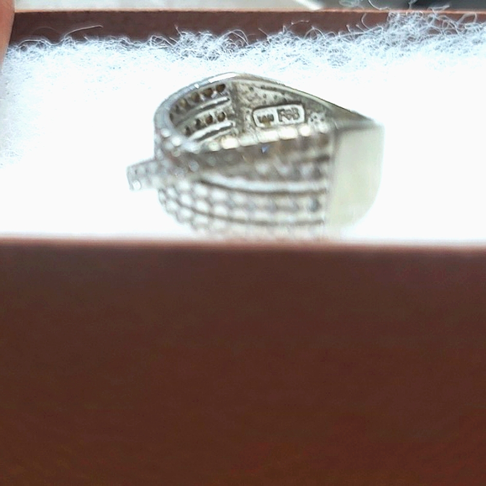 White GOLD 10K 77 DIAMONDS RING - Picture 7 of 8